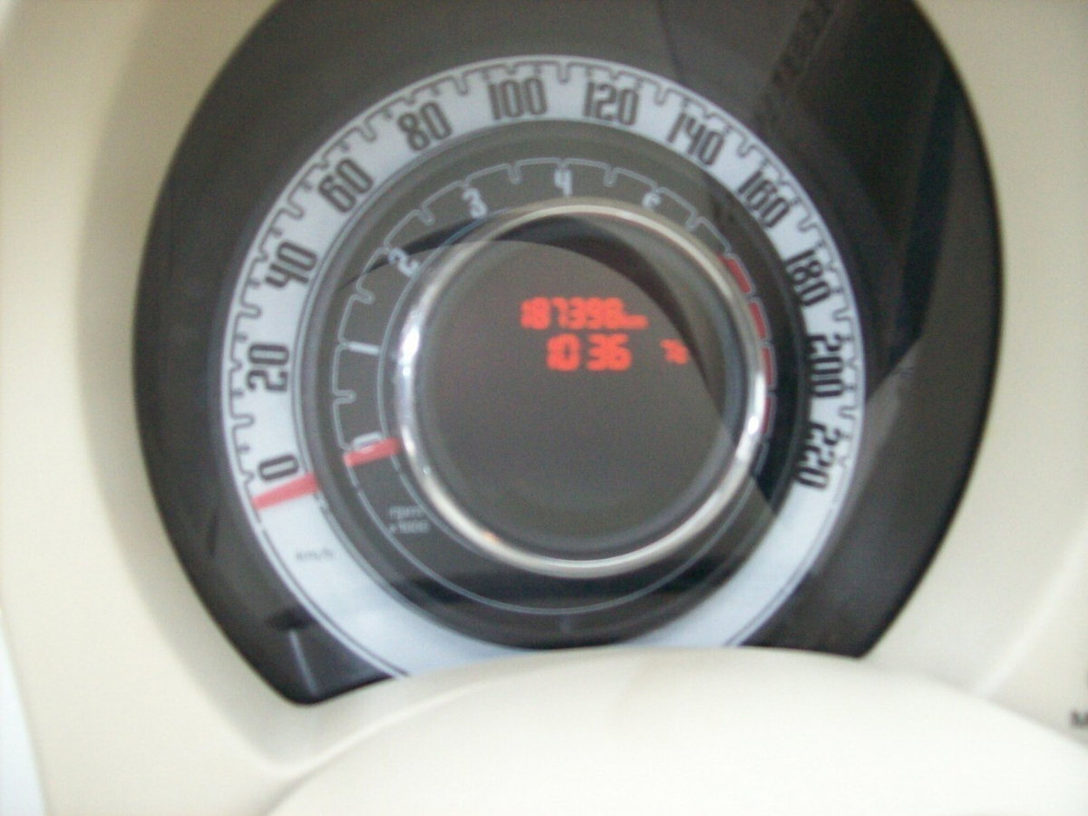 Fiat 500 1.2 Lounge (5)