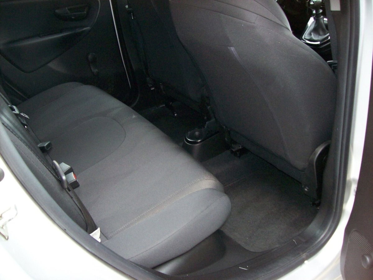Lancia Ypsilon 1.2 69 CV 5 porte GPL Ecochic Gold (14)