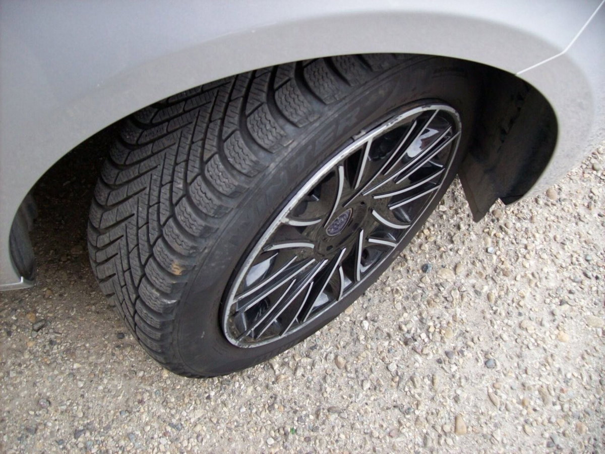 Lancia Ypsilon 1.2 69 CV 5 porte GPL Ecochic Gold (16)