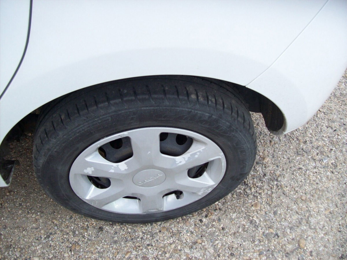 Dacia Sandero 1.2 GPL 75CV Ambiance (10)
