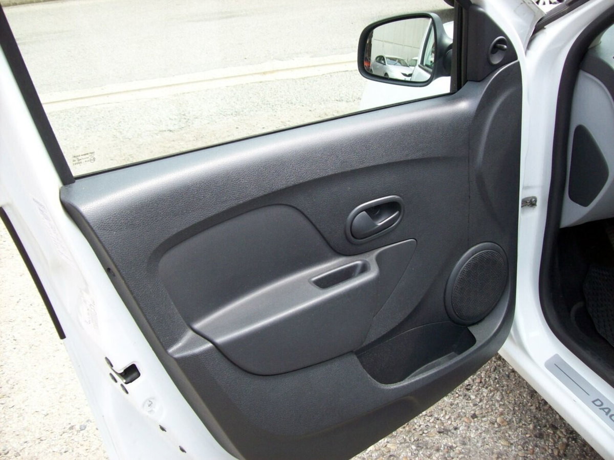 Dacia Sandero 1.2 GPL 75CV Ambiance (13)