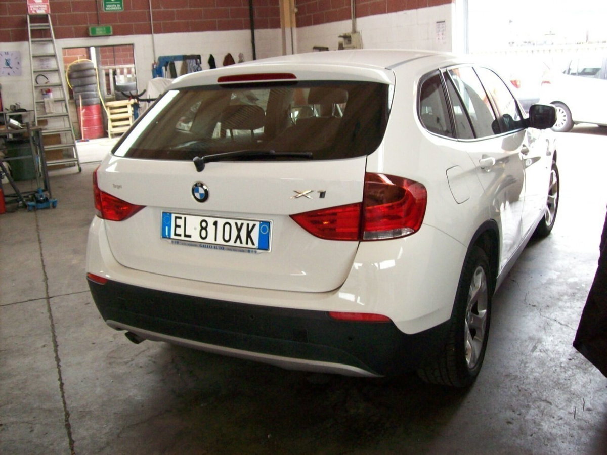 BMW X1 xDrive18d Eletta (4)