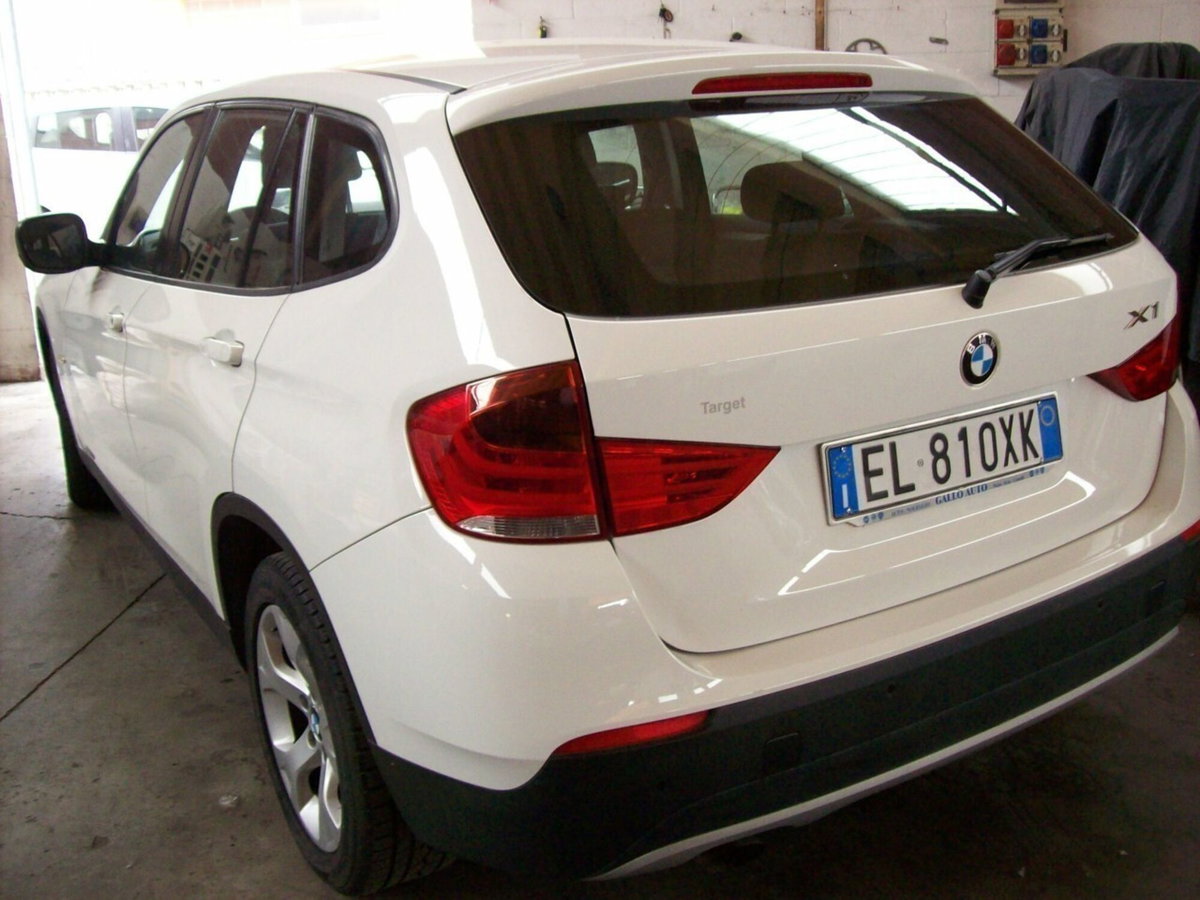 BMW X1 xDrive18d Eletta (6)