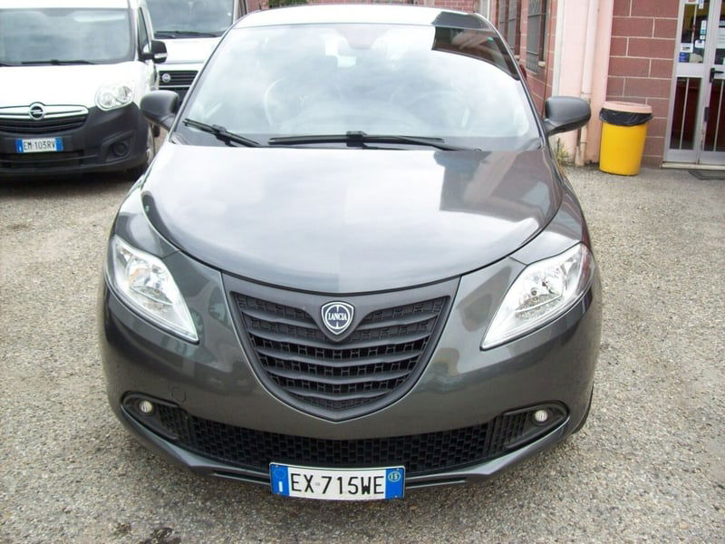 Lancia Ypsilon 1.2 69 CV 5 porte Elefantino