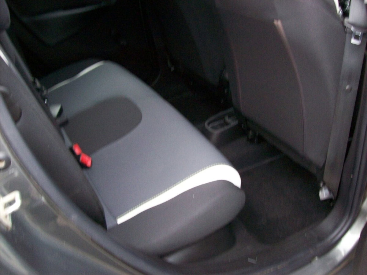 Lancia Ypsilon 1.2 69 CV 5 porte Elefantino (14)