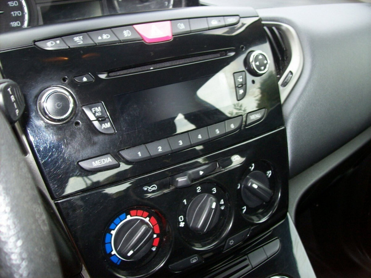 Lancia Ypsilon 1.2 69 CV 5 porte Elefantino (7)