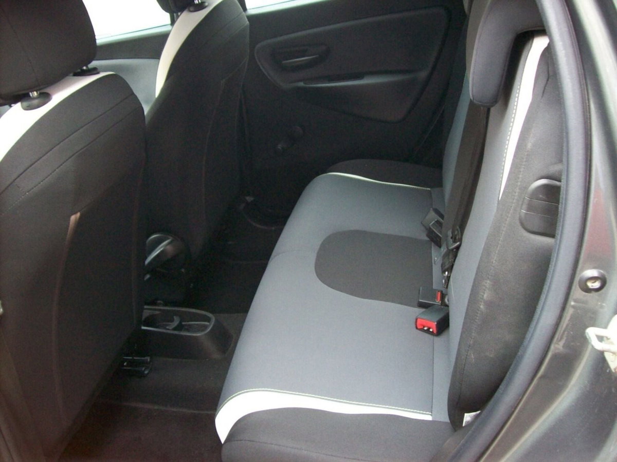 Lancia Ypsilon 1.2 69 CV 5 porte Elefantino (8)