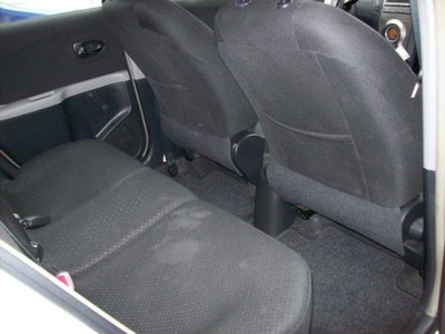 Toyota Yaris 1.3 5 porte Active (15)