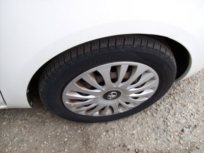 Toyota Yaris 1.3 5 porte Active (17)
