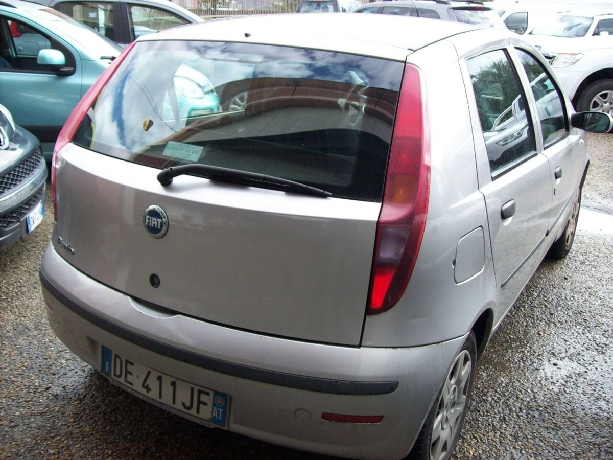 Fiat Punto 1.2 5 porte Dynamic (11)