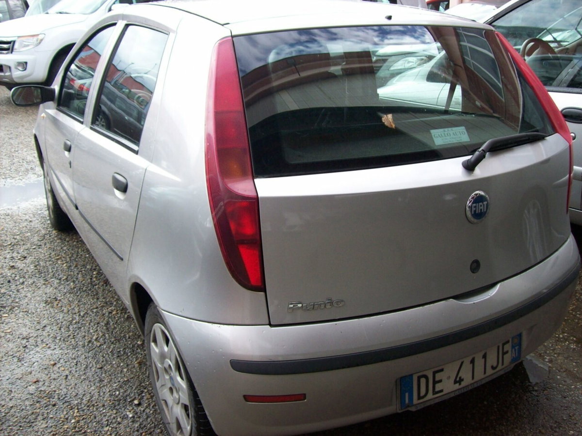 Fiat Punto 1.2 5 porte Dynamic (9)