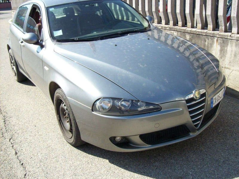 Alfa Romeo 147 1.9 JTD M-JET 16V 5 porte Dist.