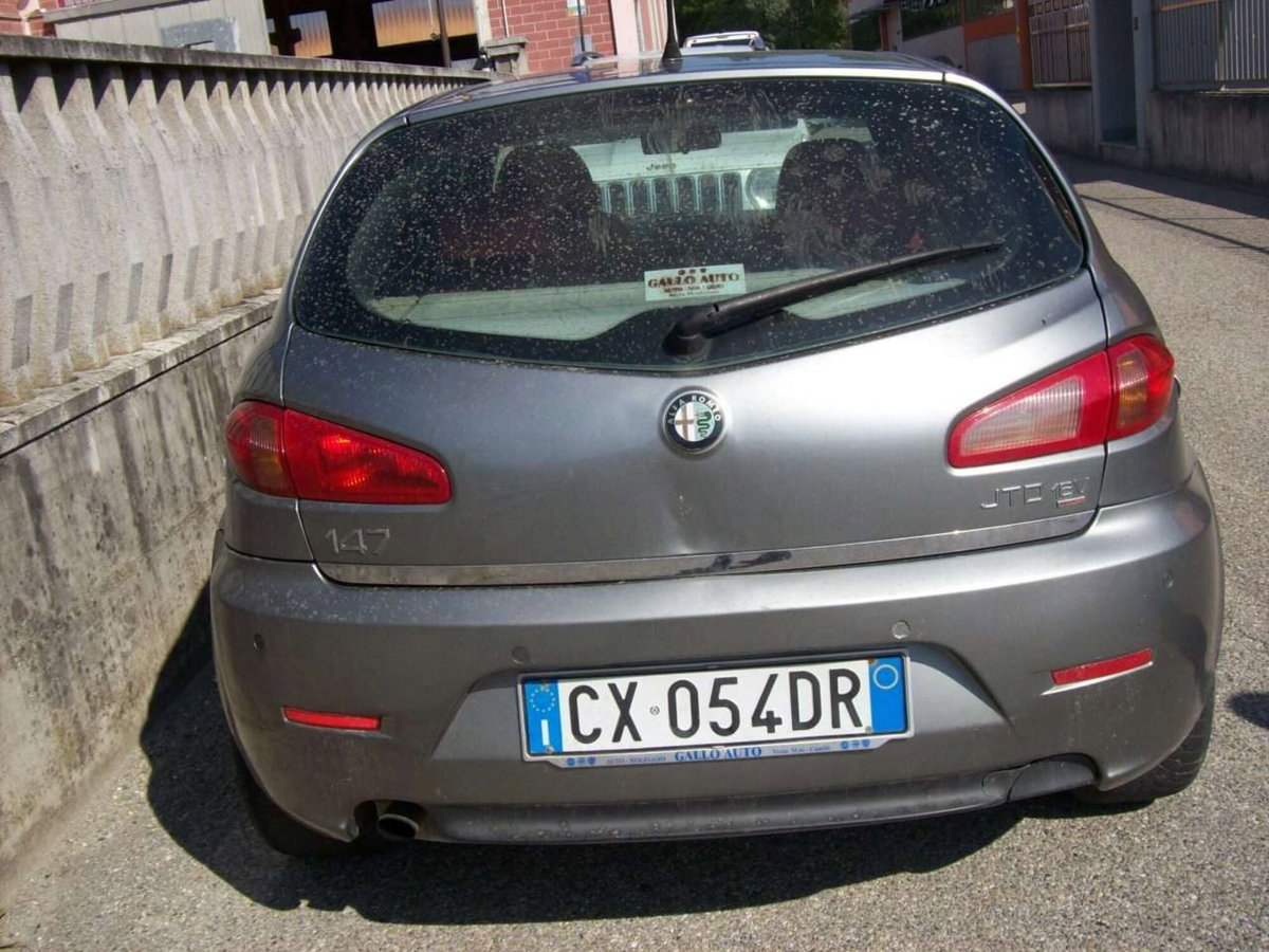 Alfa Romeo 147 1.9 JTD M-JET 16V 5 porte Dist. (4)