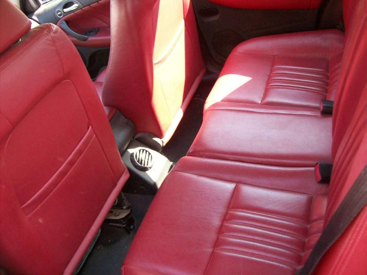 Alfa Romeo 147 1.9 JTD M-JET 16V 5 porte Dist. (8)