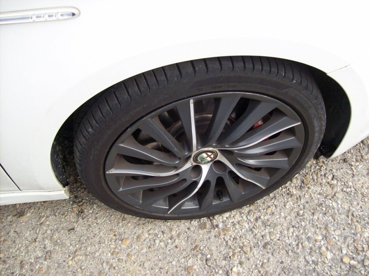 Alfa Romeo Giulietta 1750 tbi Quadrifoglio Verde 235cv (12)