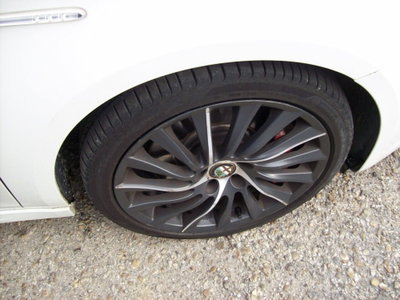 Alfa Romeo Giulietta 1750 tbi Quadrifoglio Verde 235cv (12)