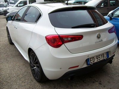 Alfa Romeo Giulietta 1750 tbi Quadrifoglio Verde 235cv (14)