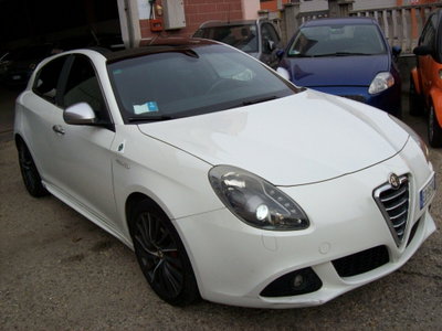 Alfa Romeo Giulietta 1750 tbi Quadrifoglio Verde 235cv (2)