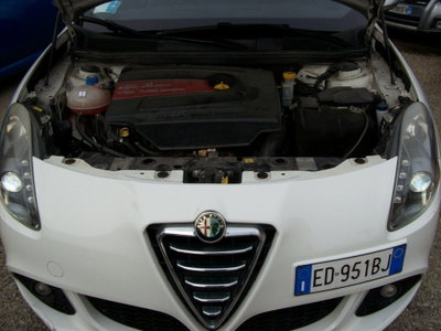 Alfa Romeo Giulietta 1750 tbi Quadrifoglio Verde 235cv (4)