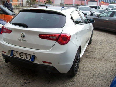 Alfa Romeo Giulietta 1750 tbi Quadrifoglio Verde 235cv (5)