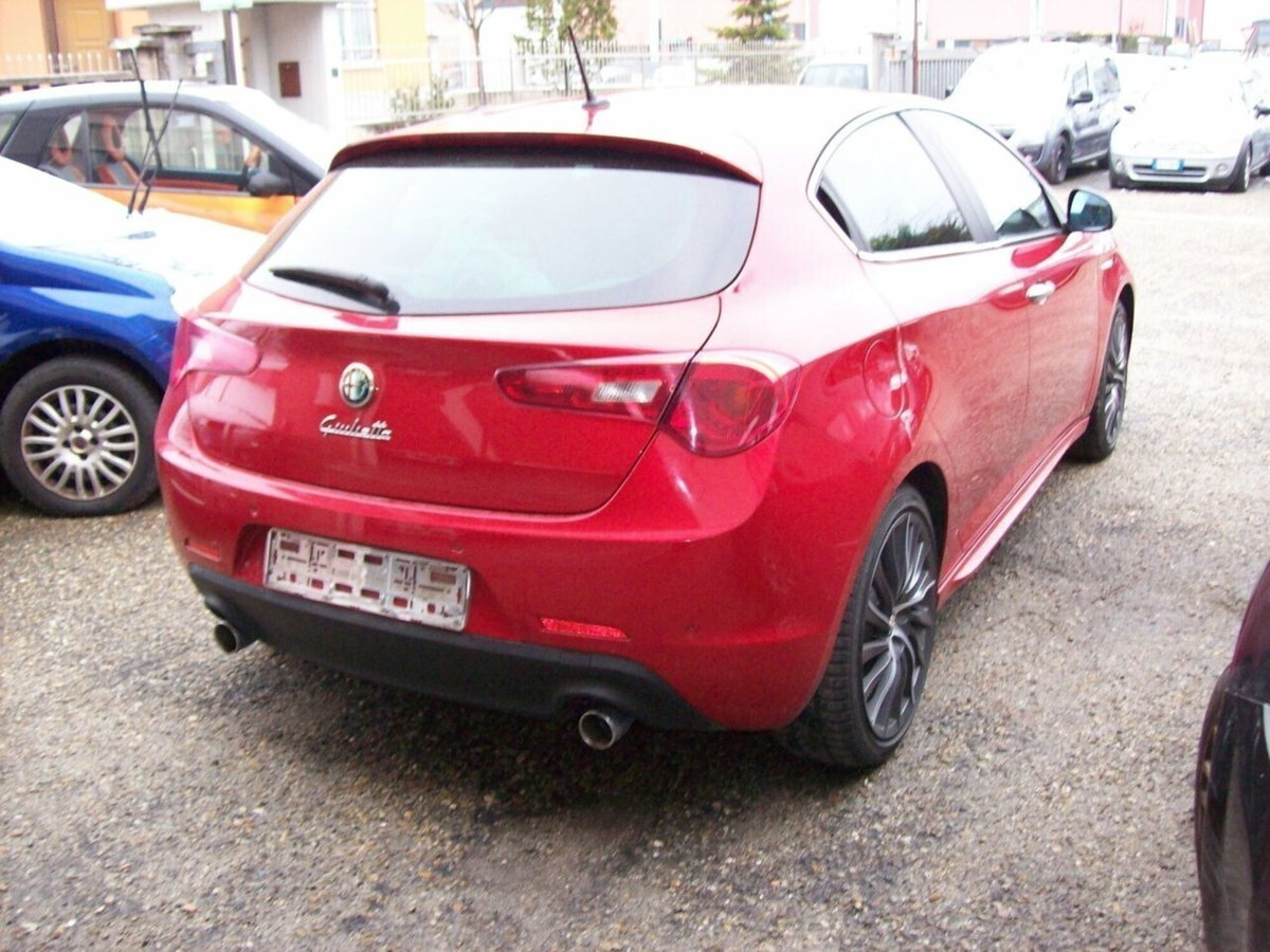 Alfa Romeo Giulietta 2.0 JTDm-2 Distinctive 170cv (11)