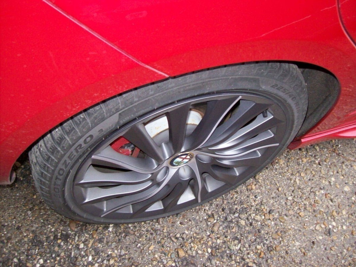 Alfa Romeo Giulietta 2.0 JTDm-2 Distinctive 170cv (14)