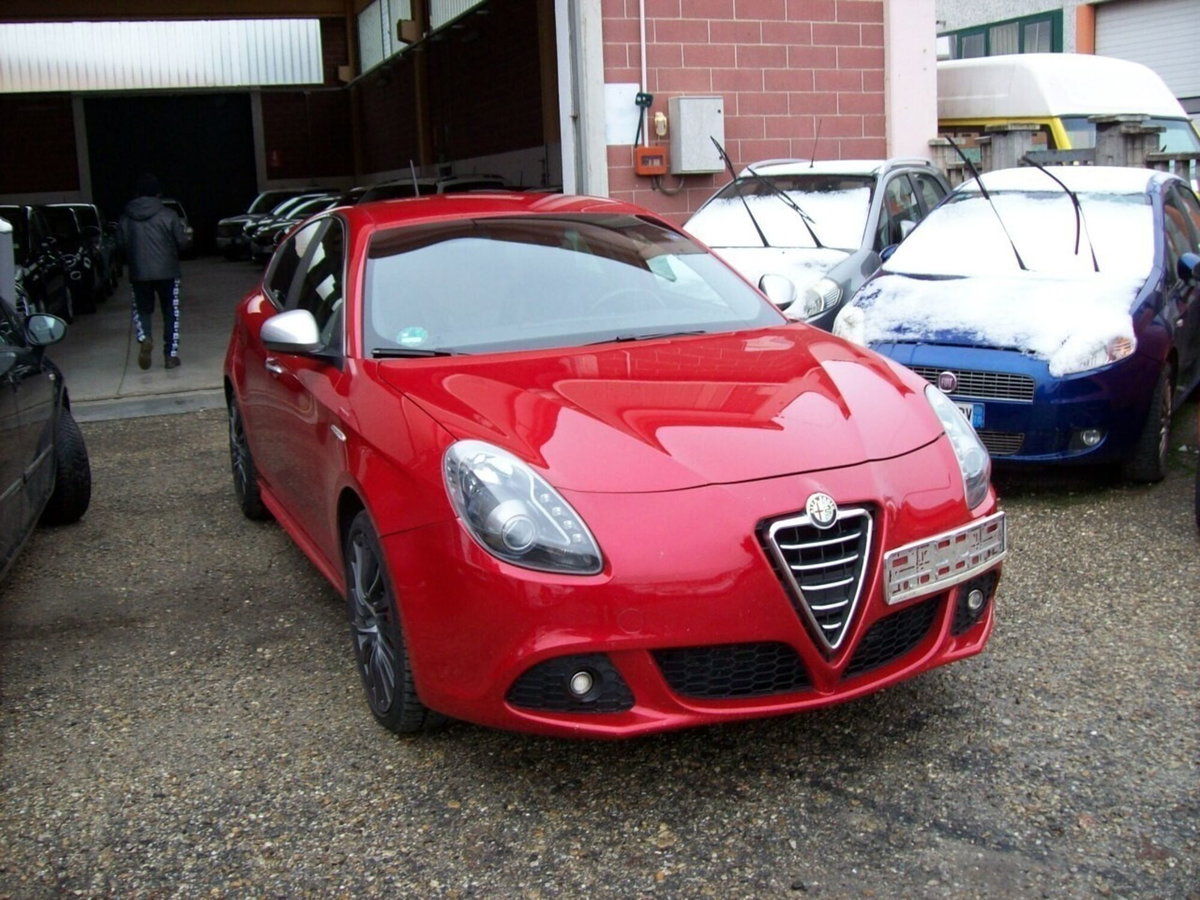 Alfa Romeo Giulietta 2.0 JTDm-2 Distinctive 170cv (2)