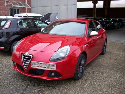 Alfa Romeo Giulietta 2.0 JTDm-2 Distinctive 170cv (3)