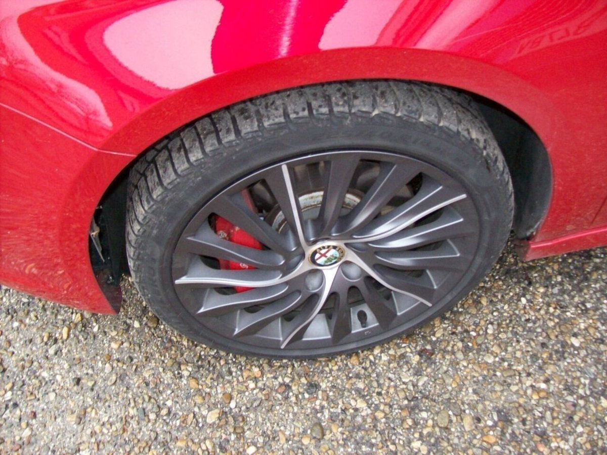 Alfa Romeo Giulietta 2.0 JTDm-2 Distinctive 170cv (4)