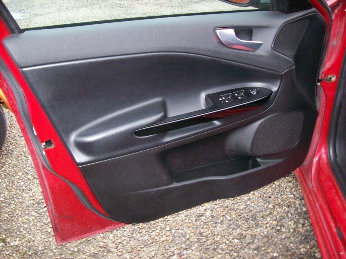 Alfa Romeo Giulietta 2.0 JTDm-2 Distinctive 170cv (7)