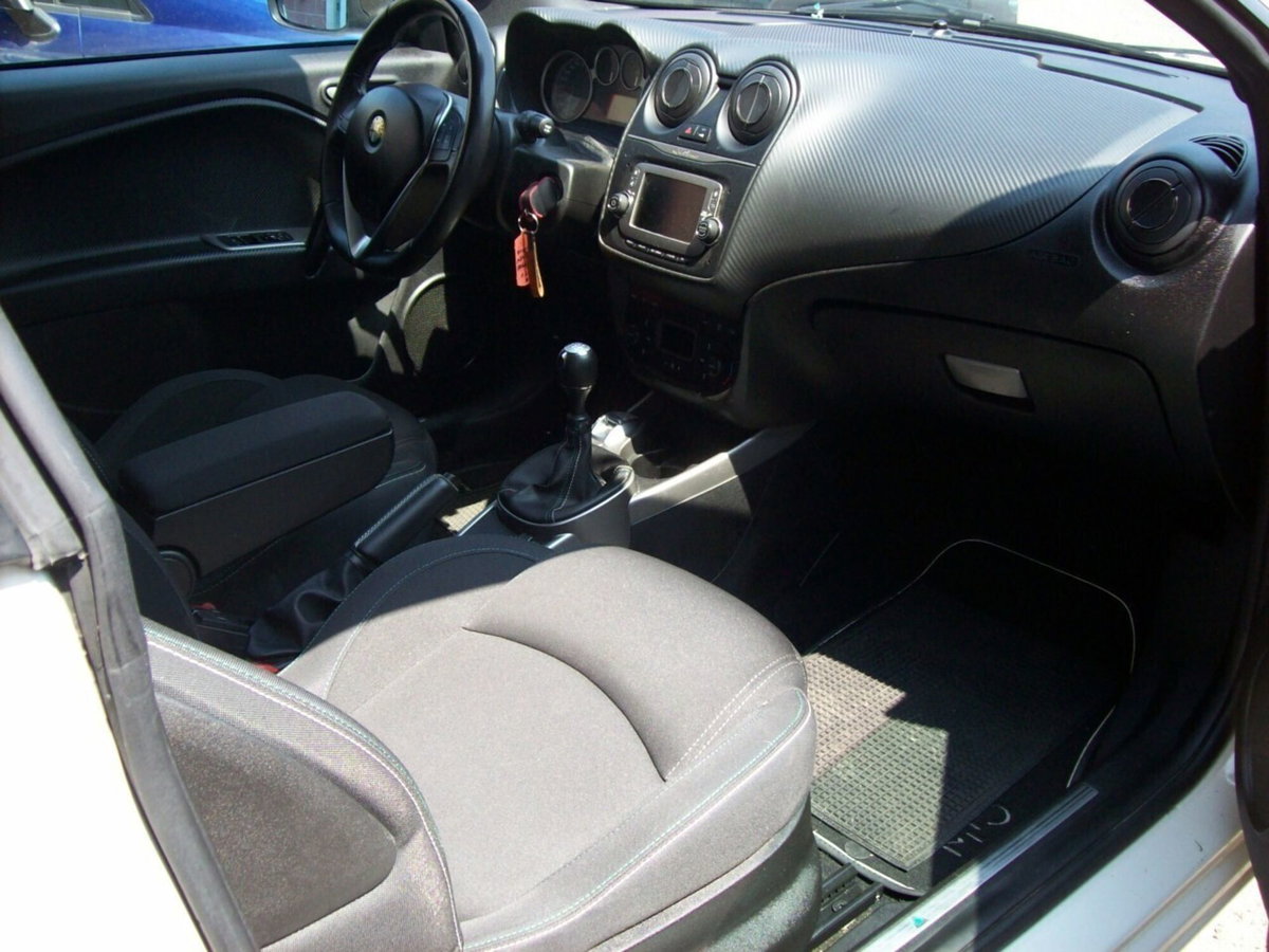 Alfa Romeo MiTo 1.3 JTDm 85 CV S&S Distinctive (15)