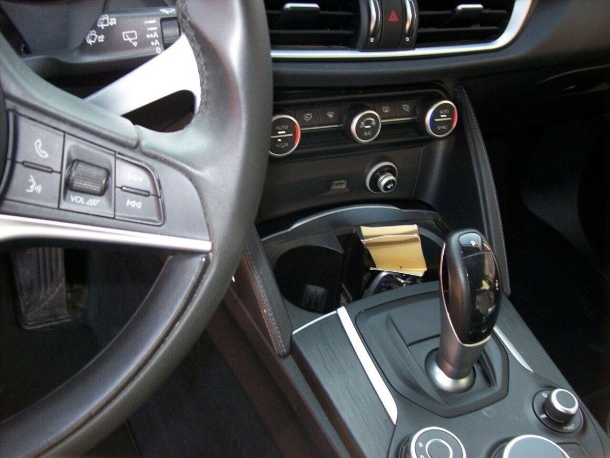 Alfa Romeo Stelvio Stelvio 2.2 Turbodiesel 180 CV AT8 RWD Executive (10)
