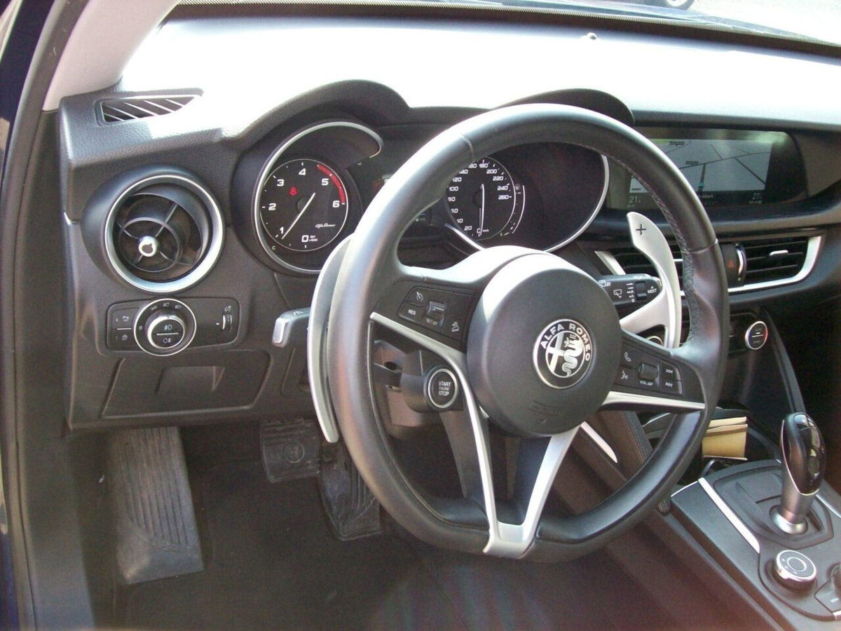 Alfa Romeo Stelvio Stelvio 2.2 Turbodiesel 180 CV AT8 RWD Executive (7)