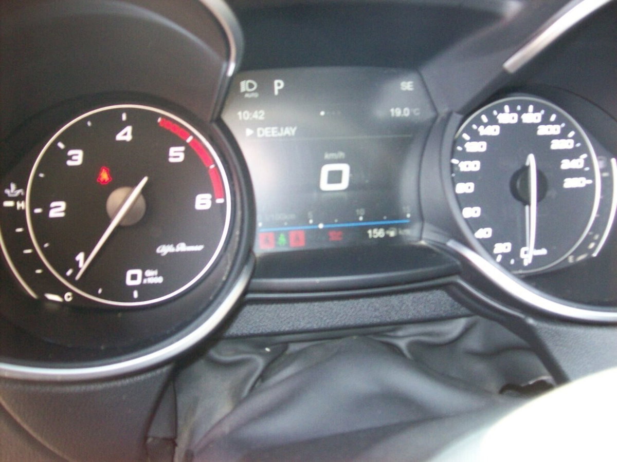 Alfa Romeo Stelvio Stelvio 2.2 Turbodiesel 180 CV AT8 RWD Executive (8)