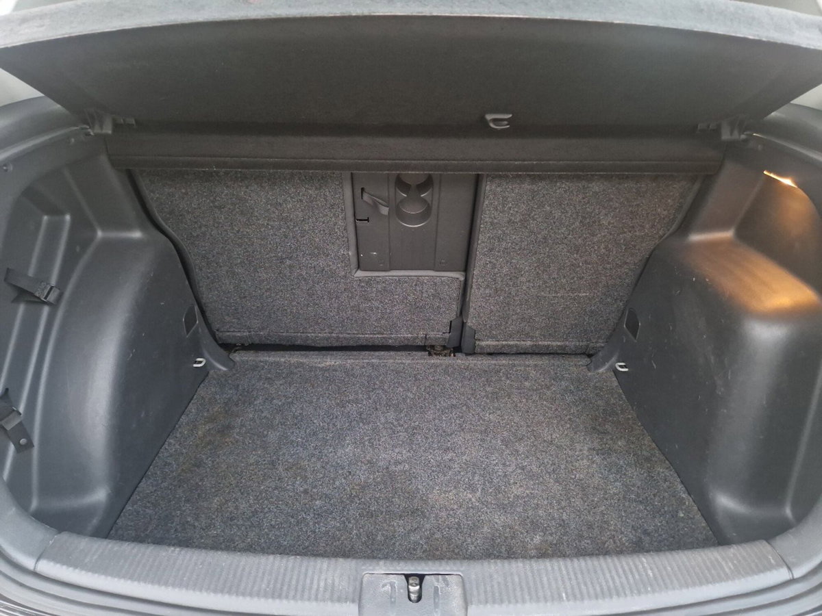 Volkswagen Golf Plus 1.9 TDI Comfortline (10)
