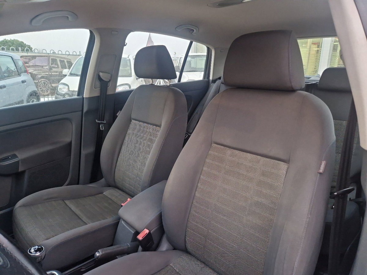Volkswagen Golf Plus 1.9 TDI Comfortline (11)