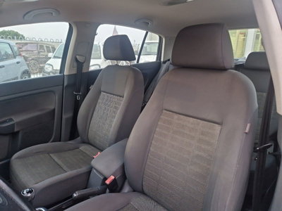 Volkswagen Golf Plus 1.9 TDI Comfortline (11)