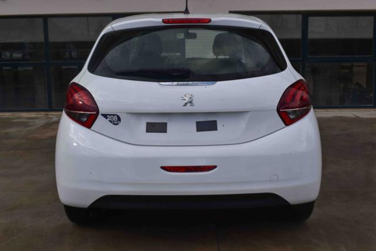Peugeot 208 68 5 porte Active (9)
