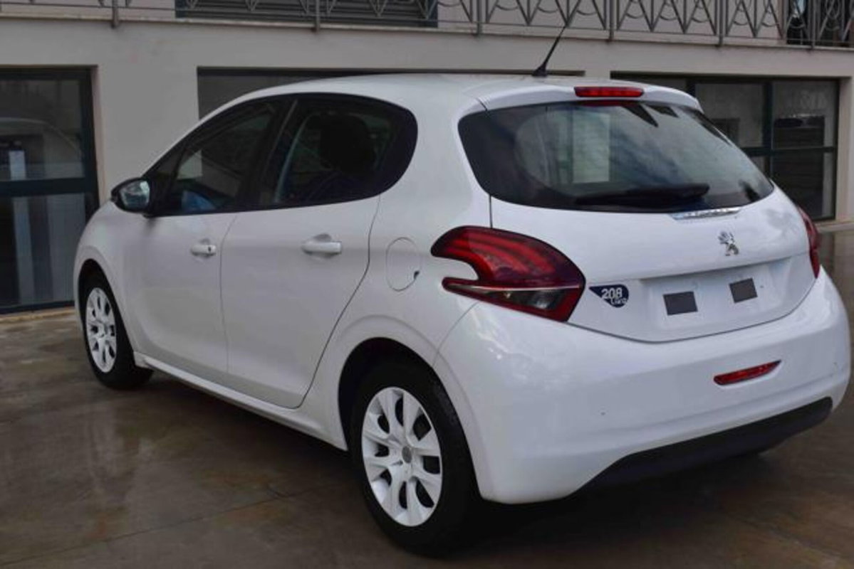 Peugeot 208 68 5 porte Active (10)