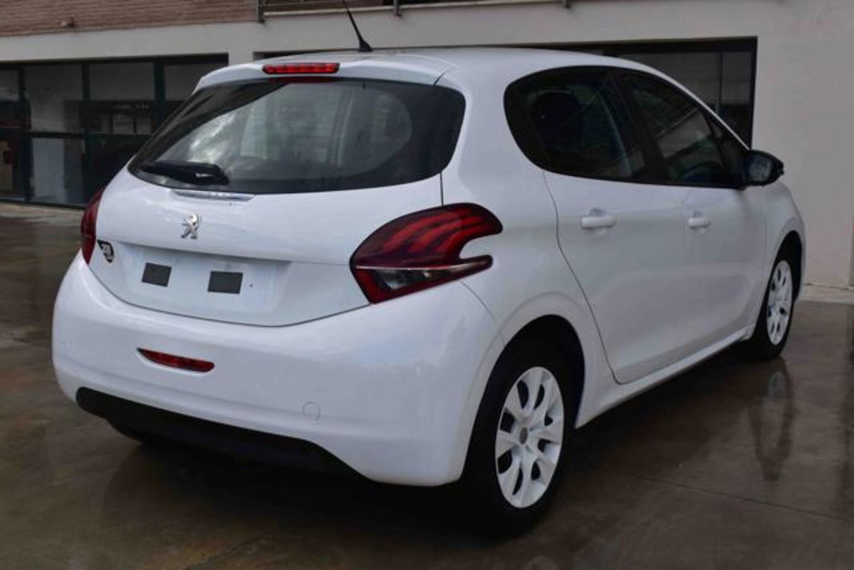 Peugeot 208 68 5 porte Active (11)