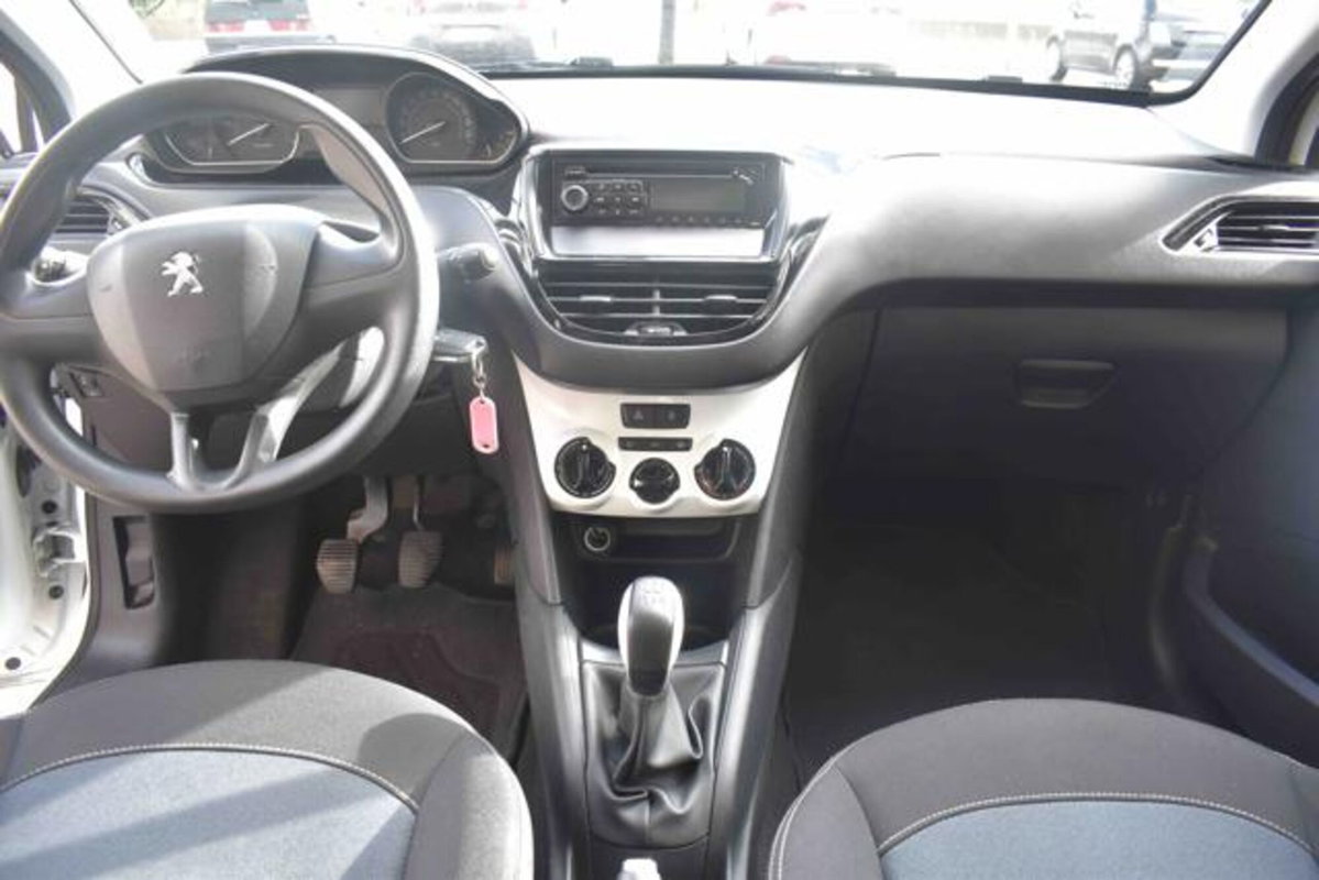 Peugeot 208 68 5 porte Active (6)