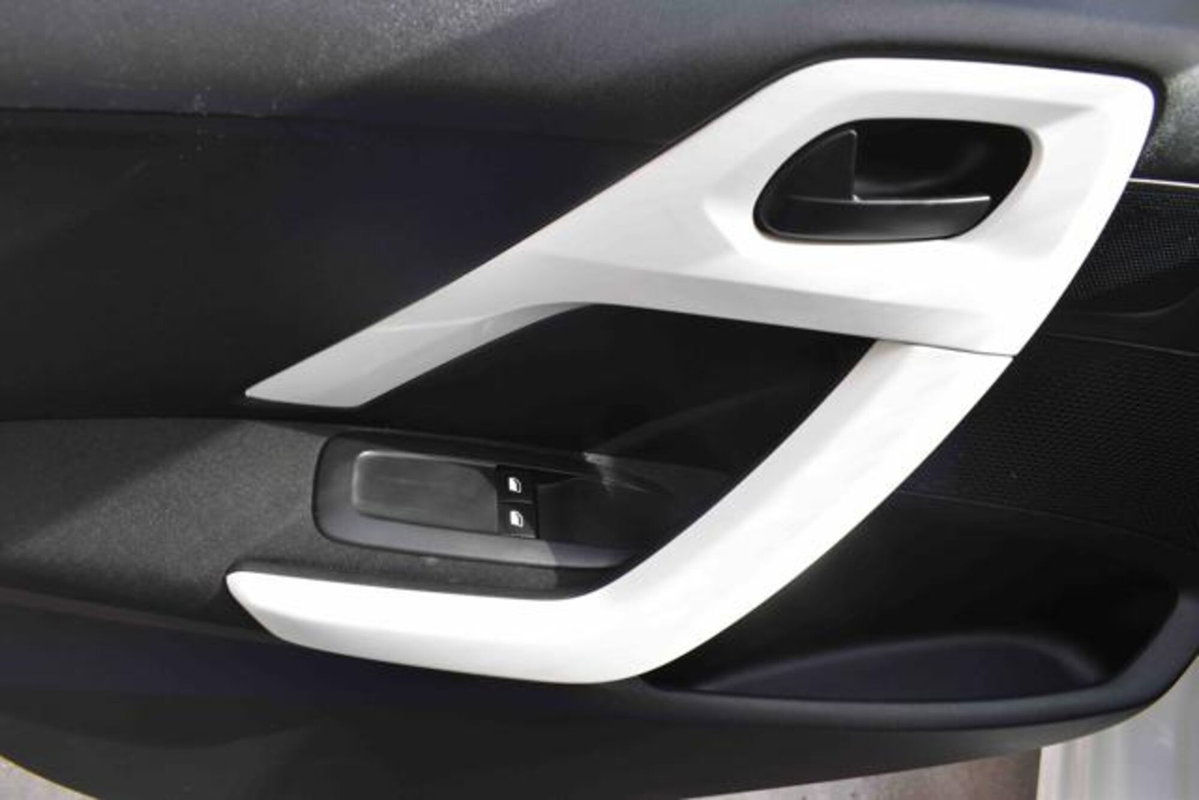Peugeot 208 68 5 porte Active (8)
