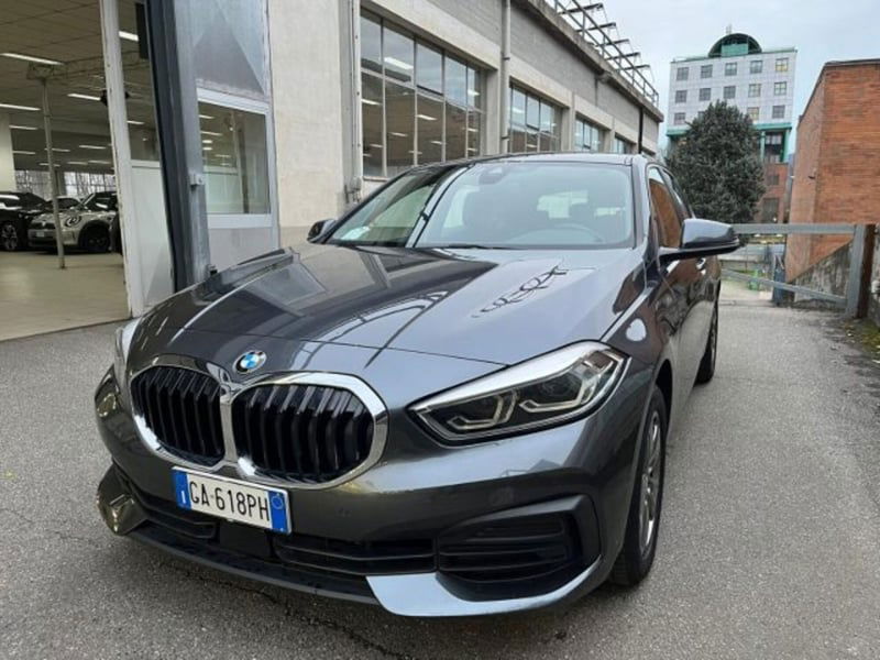 BMW Serie 1 116d 2.0 116CV cat 5 porte Attiva DPF