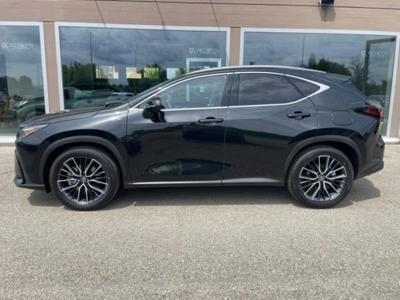 Lexus NX Plug-in 4WD Premium