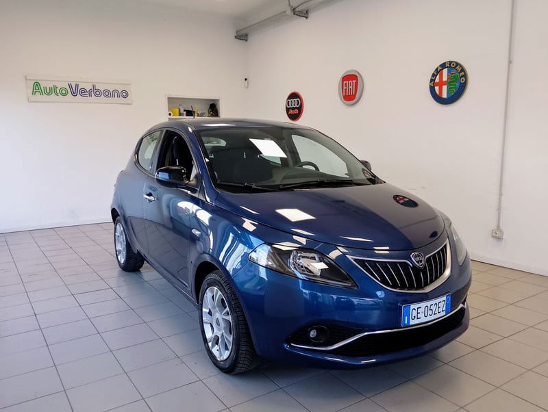 Lancia Ypsilon 1.0 FireFly 5 porte S&S Hybrid Ecochic Silver