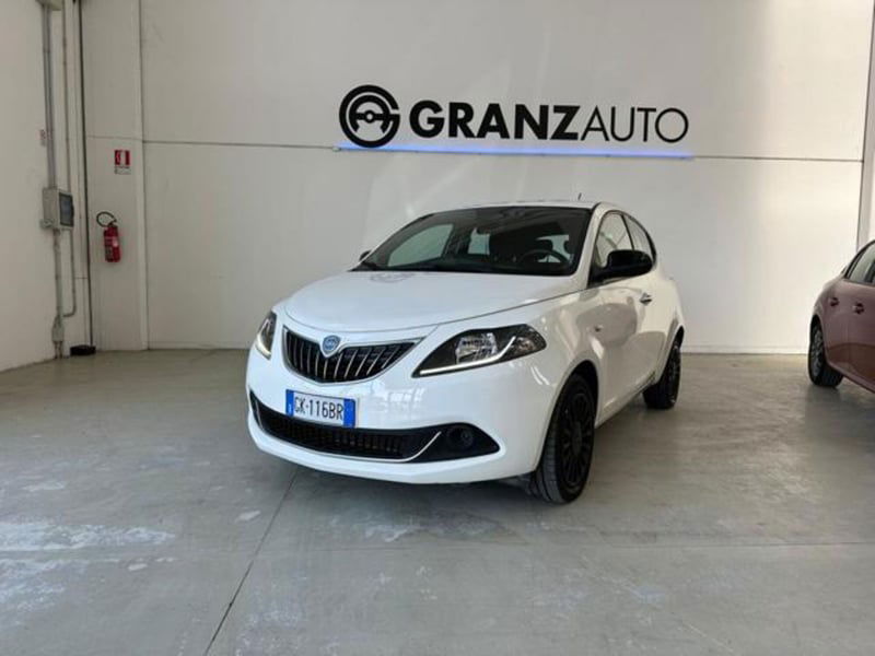 Lancia Ypsilon 1.0 FireFly 5 porte S&S Hybrid Ecochic Silver
