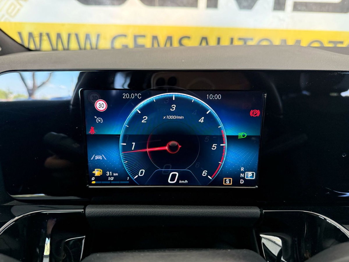 Mercedes-Benz GLA SUV 200 d Automatic Premium (13)