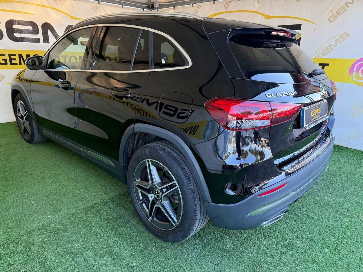 Mercedes-Benz GLA SUV 200 d Automatic Premium (5)