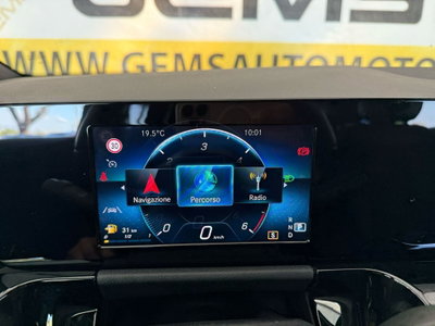 Mercedes-Benz GLA SUV 200 d Automatic Premium (9)