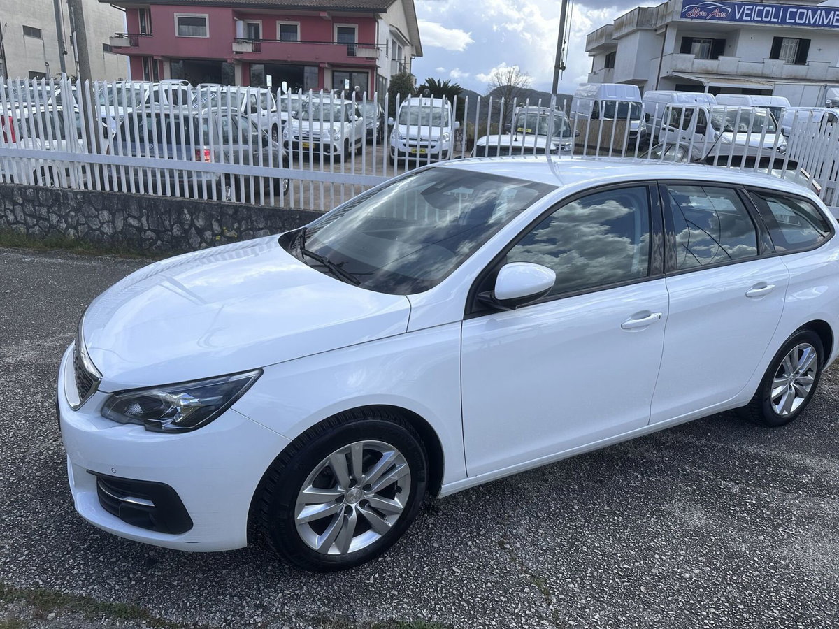 Peugeot 308 SW BlueHDi 130 S&S Business (2)